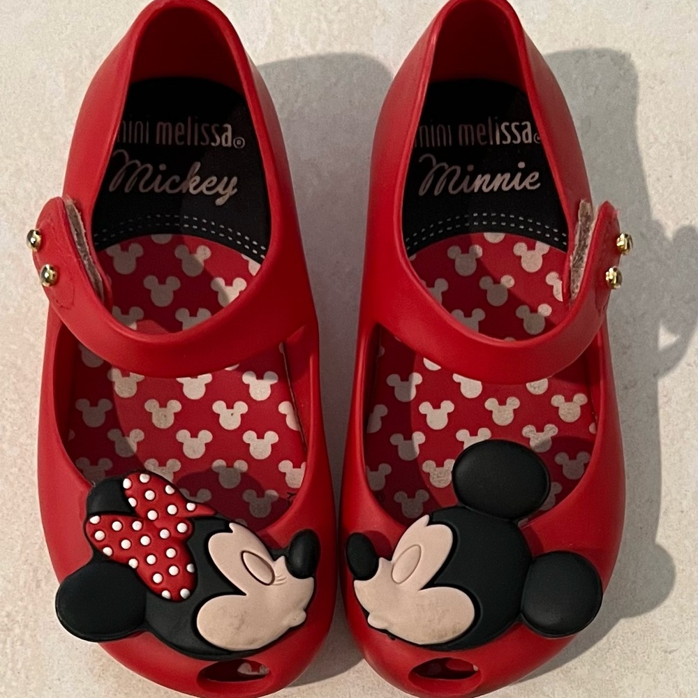 Mini Melissa Disney Twins size 7